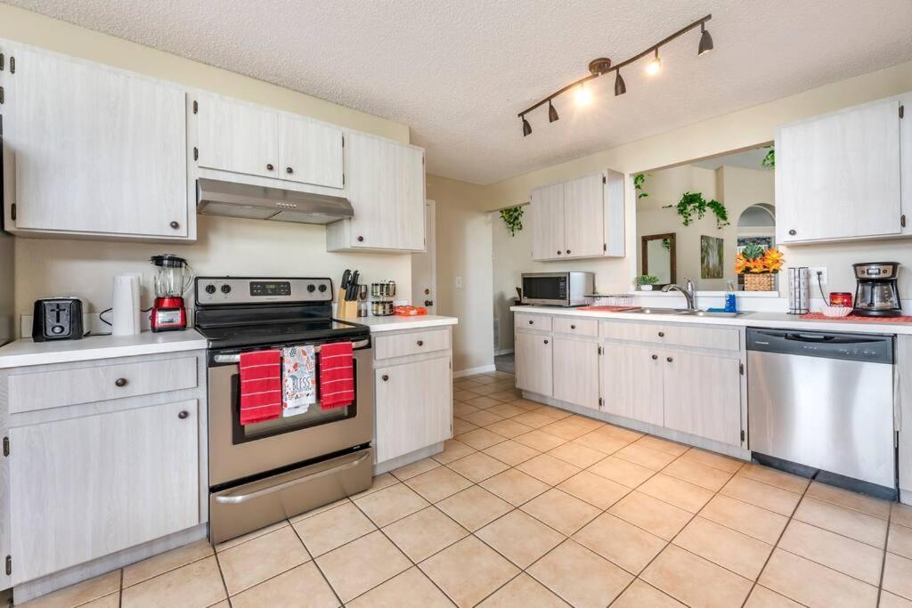 Vacation Home With Private Pool Near Disney World Kissimmee Kültér fotó